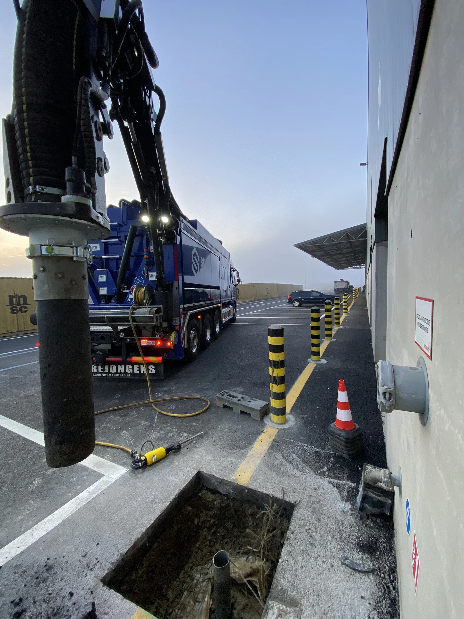 Moderne grondzuigwagen van Supply Grondzuigtechnieken