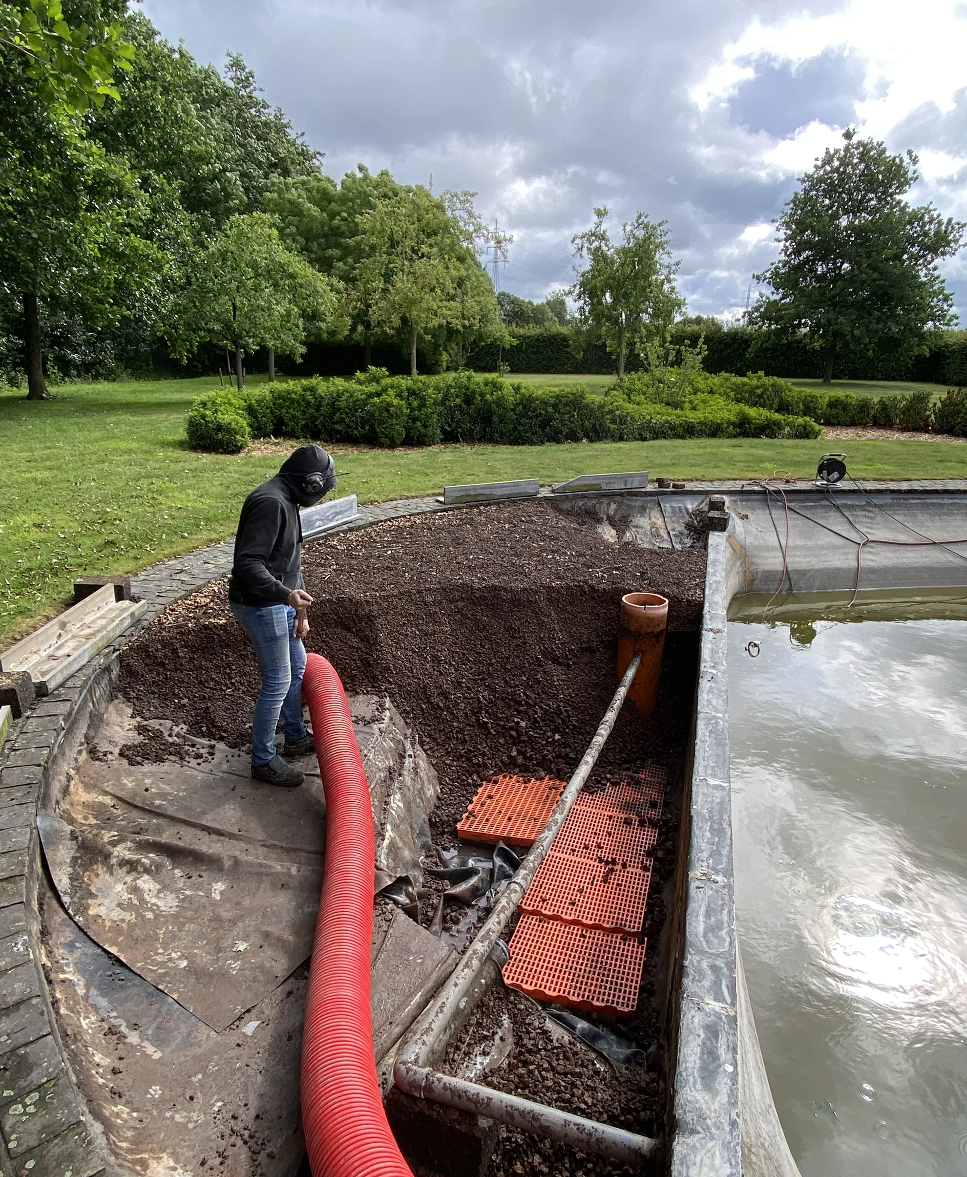 Supply Grondzuigtechnieken - Renovatie zwemvijvers